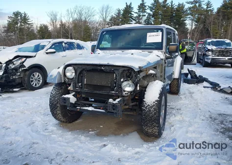 2016 Jeep Wrangler Unlimited Sahara z USA, uszkodzony, nr VIN 1C4BJWEG5GL148409